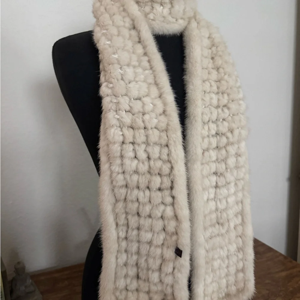 Kelli Kouri Grid Knit Ivory/Cream Fur Soft Scarf L 75